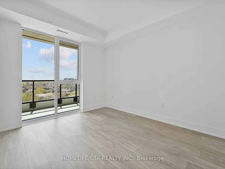 858 Dupont St #602 — Photo 23