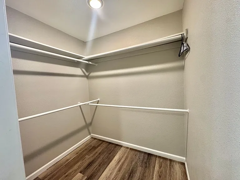 1007 N Quincy Ave — Photo 19