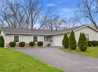 115 Red Bridge Rd, Lake Zurich, IL