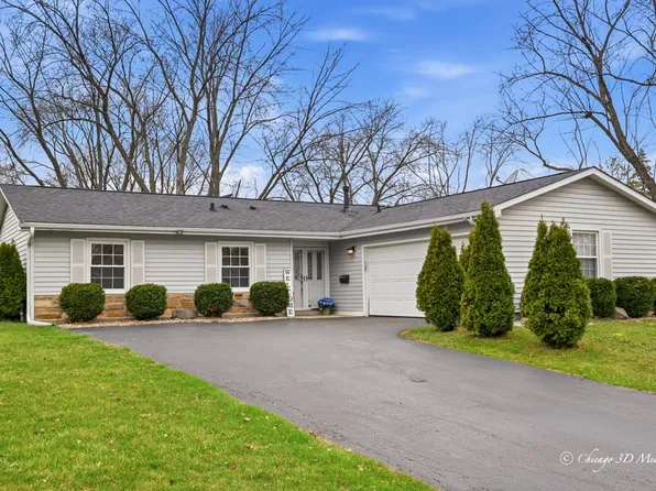 115 Red Bridge Rd, Lake Zurich, IL 60047