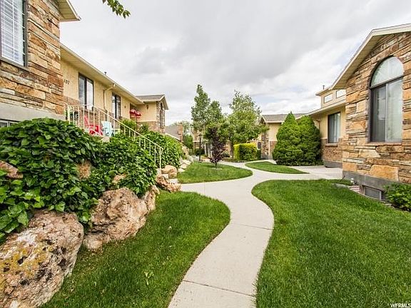 3rd image of 1107 E Brigadoon Ct