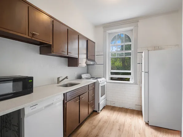 3850 Cannon Place image 6 of 12