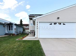 1525 28th Ave S, Fargo, ND 58103