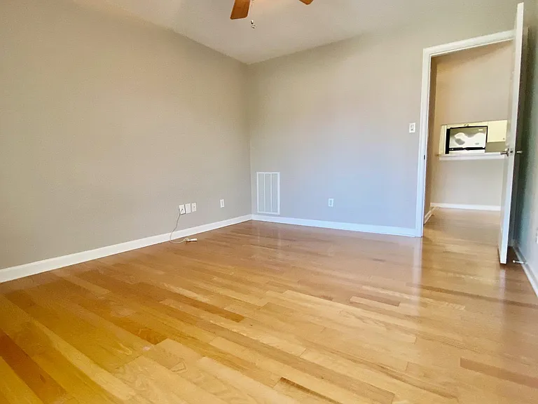 1001 Kingswood Dr #I — Photo 8