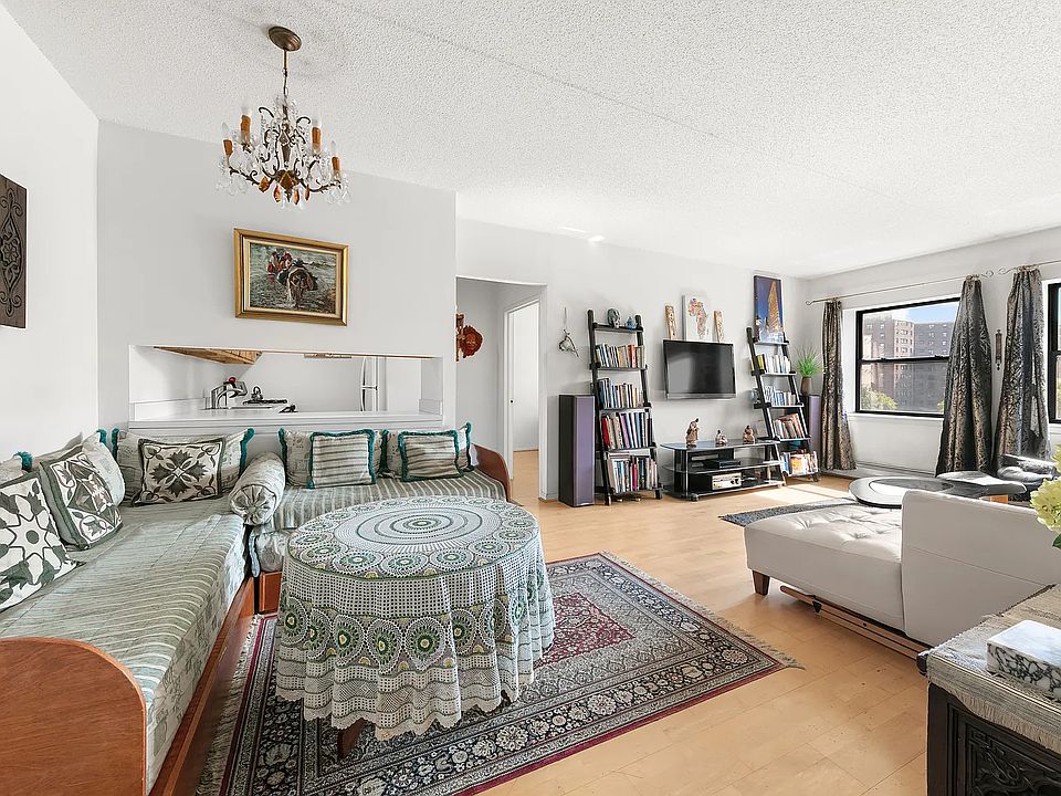 1st image of 130 Lenox Ave #623