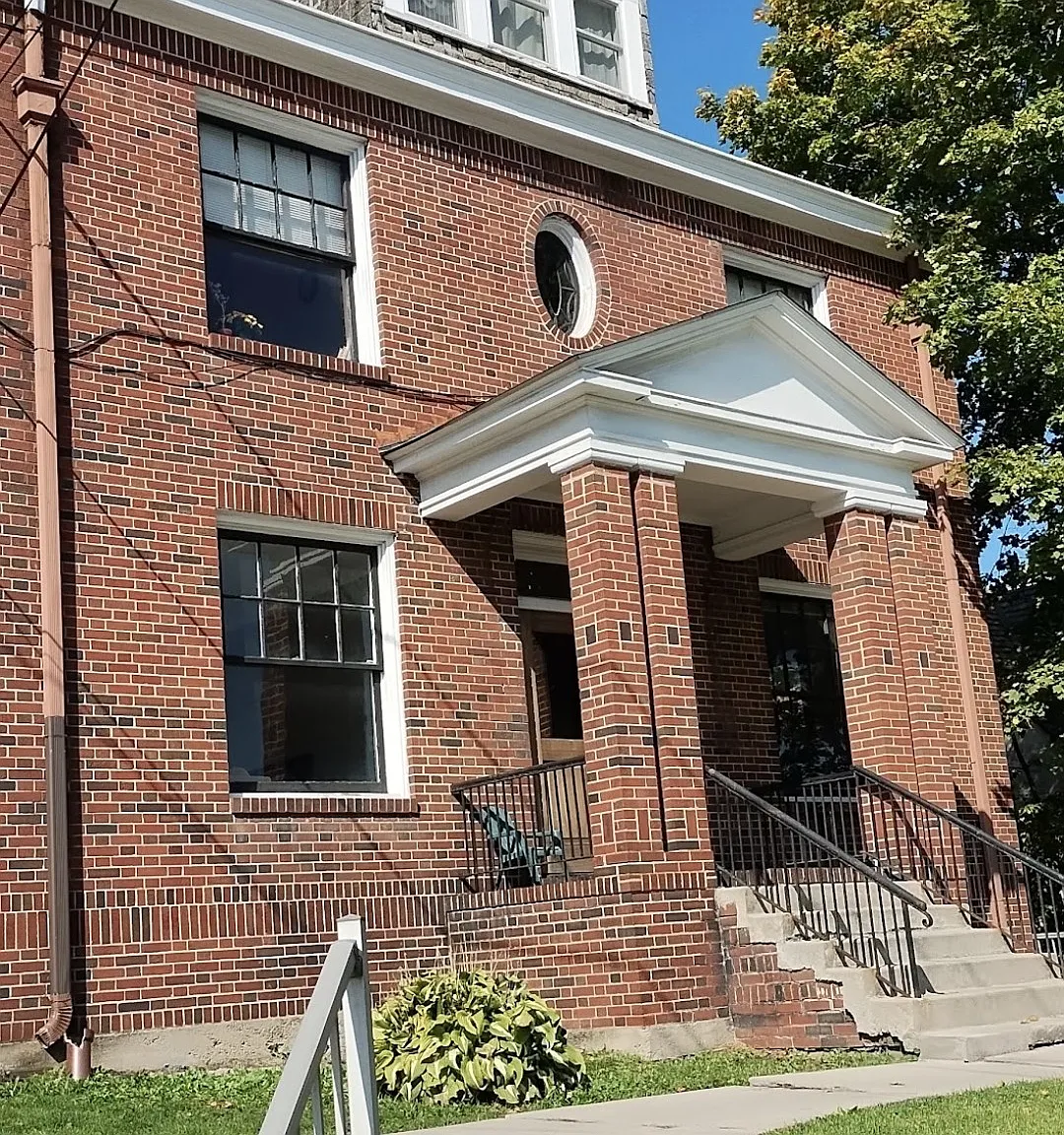 2 bed, $750 — Photo 1