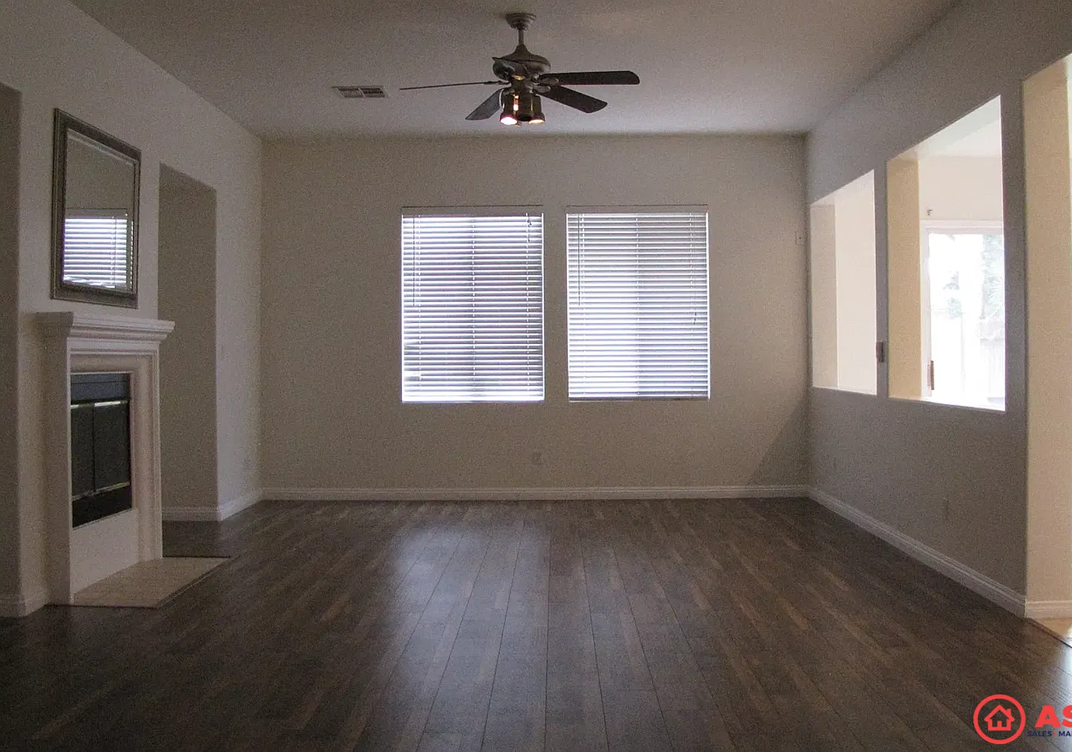 Spacious 4 Bed, 3 Bath Home in Northwest Bakersfield (93312), 2,336 Sq Ft with Garage & Fireplace — Photo 4