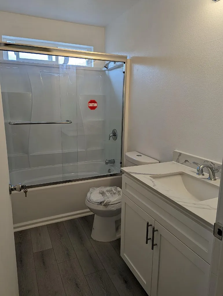 1 bed, 725 sqft, $1,950 — Photo 3