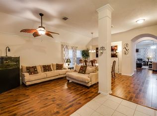 1815 Macclesby Ln, Houston, TX 77049