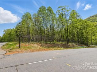 2049 Deep Gap Farm Rd W, Mill Spring, NC 28756