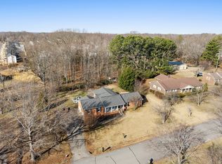 127 Sam Davis Dr, Springfield, TN 37172