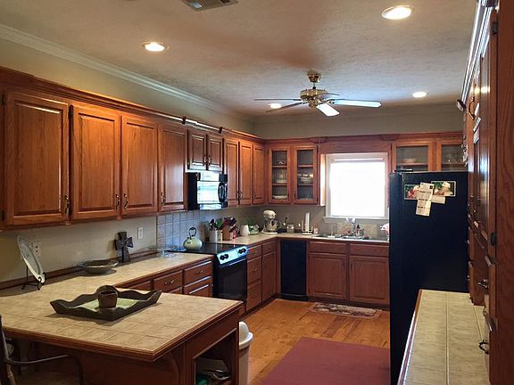 3rd image of 30 Millwood Cir
