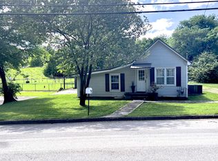 208 S Rhodes St, Pulaski, TN 38478