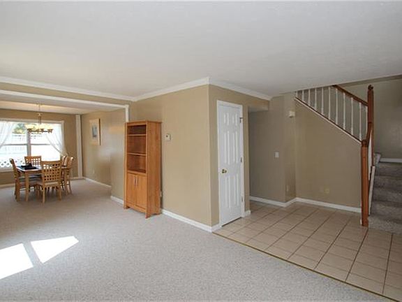 3rd image of 237 Spurgeon Dr