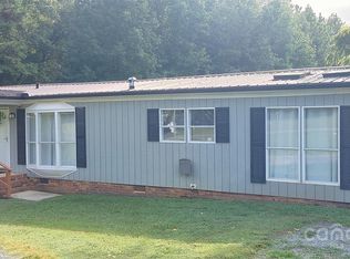501 S 8th St, Bessemer City, NC 28016