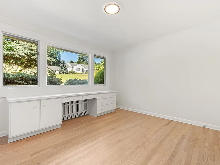 65 Bailey Rd — Photo 12