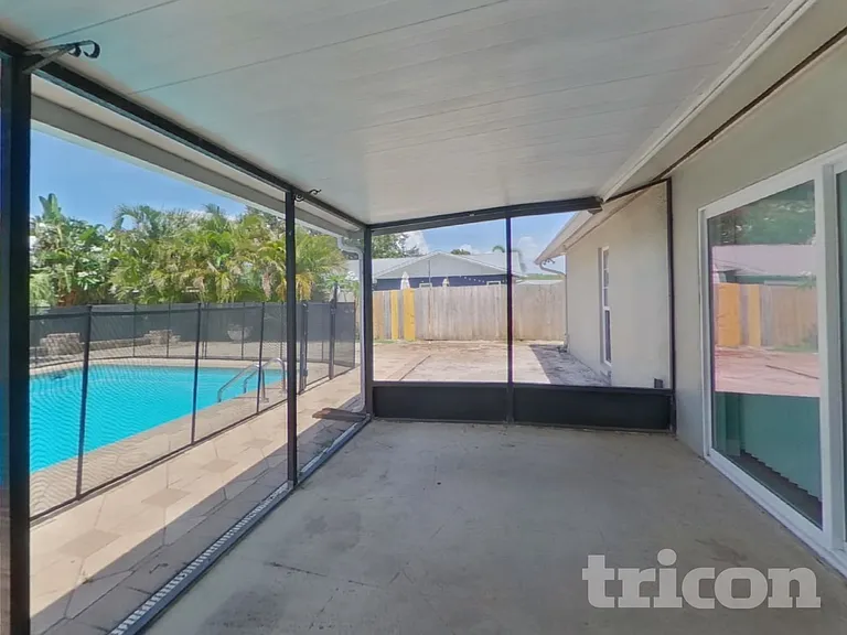 2376 Millwood Ln — Photo 6