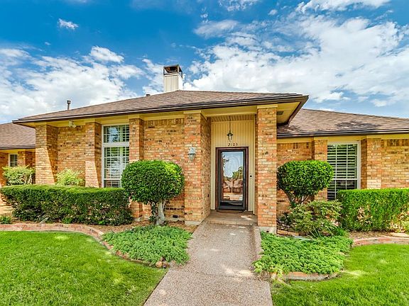 4th image of 2103 Carmel Pl