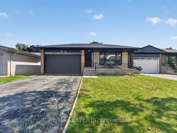 23 Collingdale Rd, Toronto, ON M9V 3R2