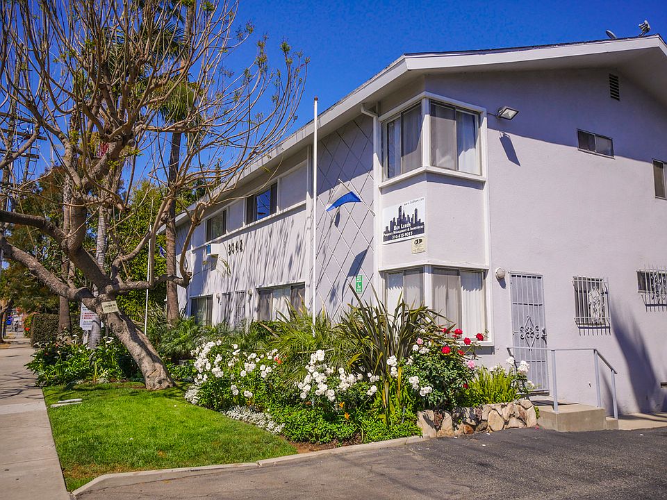 2nd image of 3042 Livonia Ave APT D4