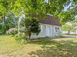 60 Bairdcrest Rd, Springfield, MA 01118