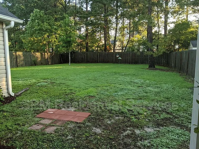 514 Foxwood Ln — Photo 21