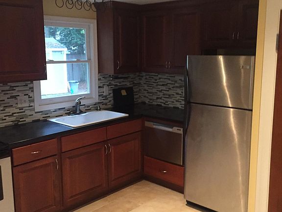 3rd image of 7208 Richmond Ave #B