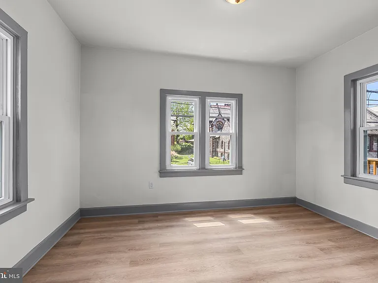 531 Walton St #4 — Photo 14
