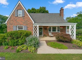 23805 Woodfield Rd, Gaithersburg, MD 20882