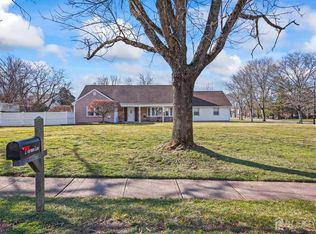 2 Varnum Ln, Manalapan, NJ 07726