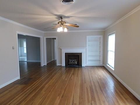 2nd image of 3520 Avenue E