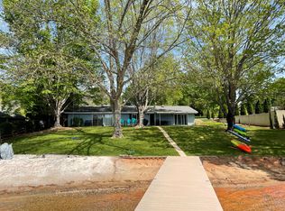 142 Sandy Shore Dr, Mooresville, NC 28117