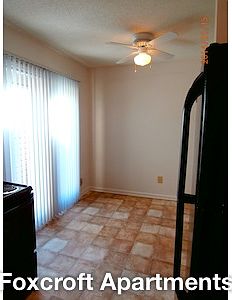 4th image of 1001 Foxcroft Ln APT 3