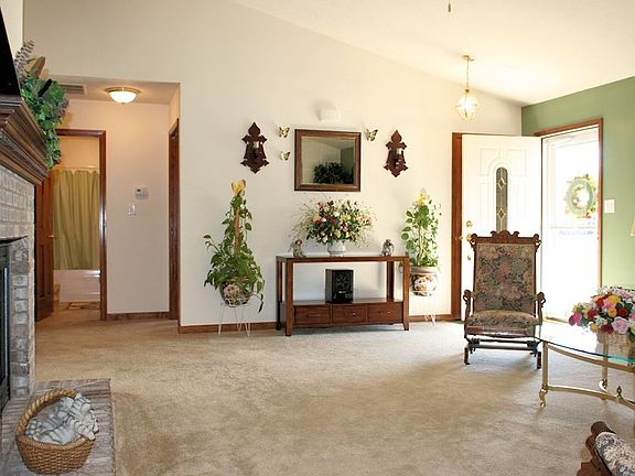 3rd image of 6122 W Corral Way Dr