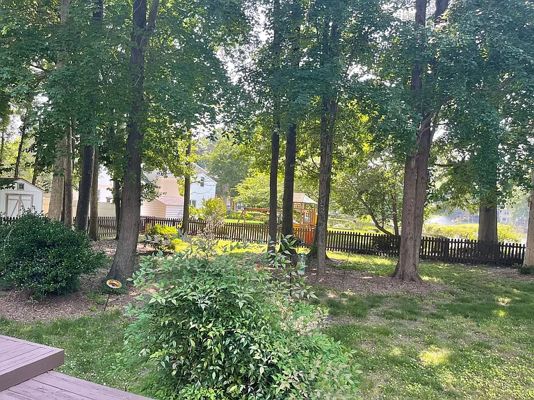 403 Coach Hovis Dr — Photo 40