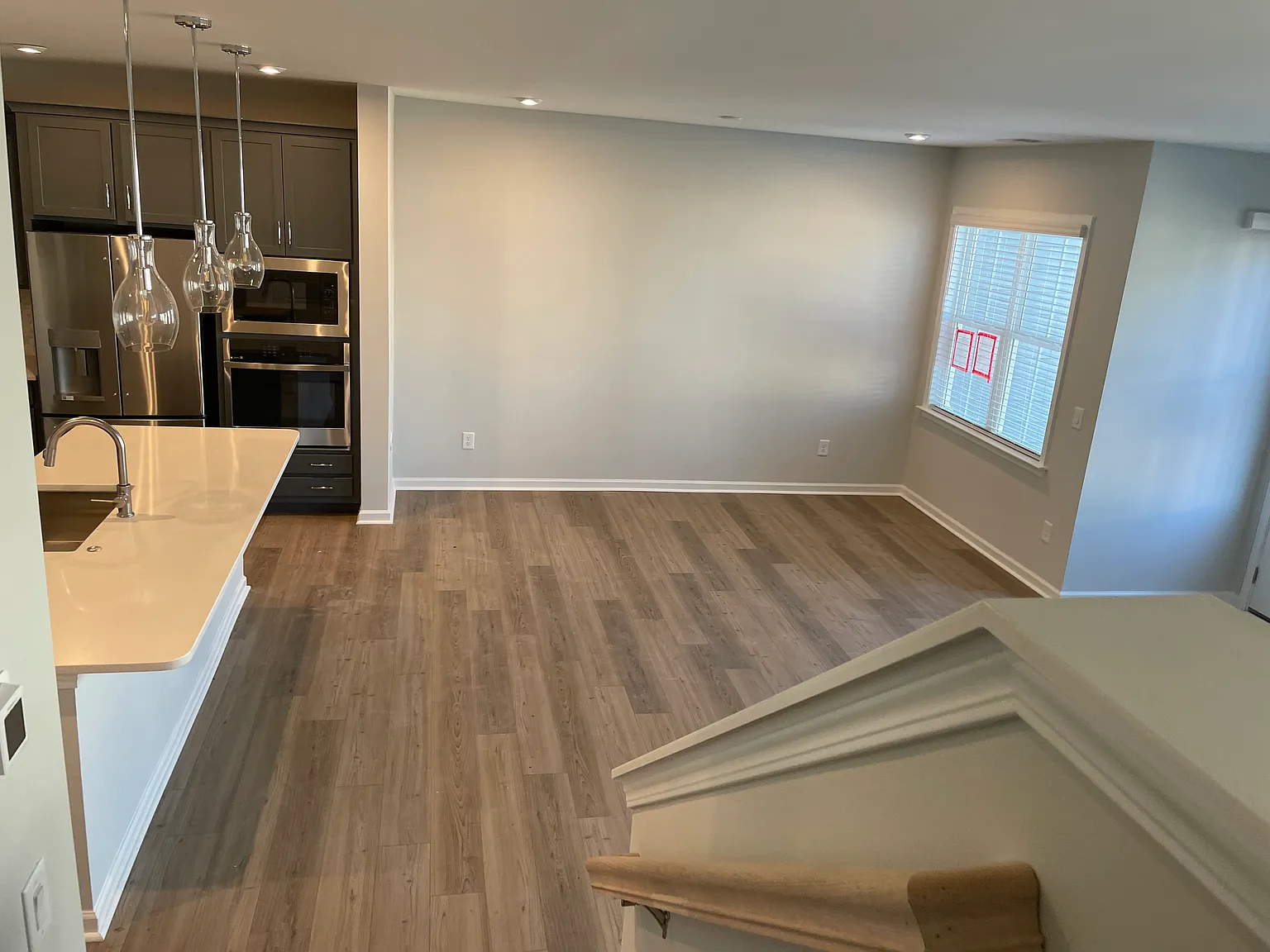 3 bed, 2002 sqft, $2,150 — Photo 2