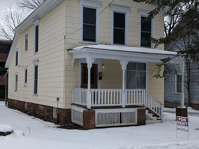 12 State St — Photo 1