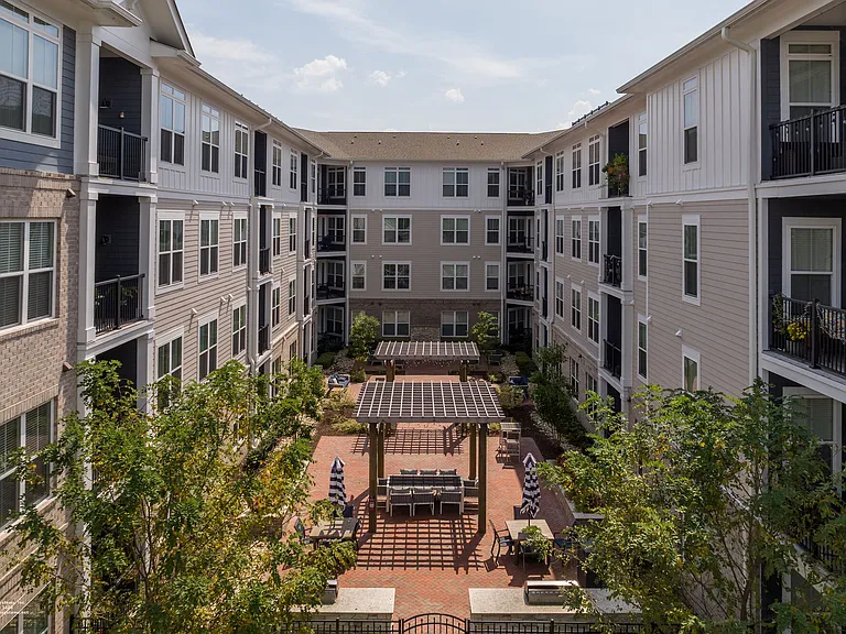 The Pearl at Marina Shores — Photo 47