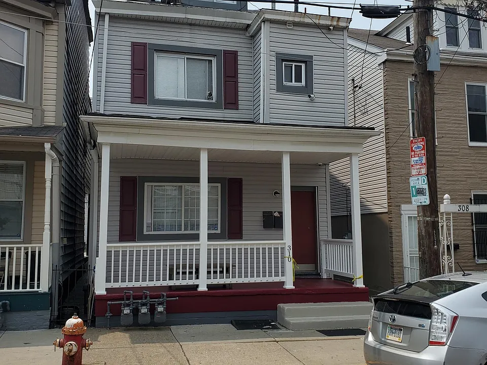 310 Atwood St #&-2