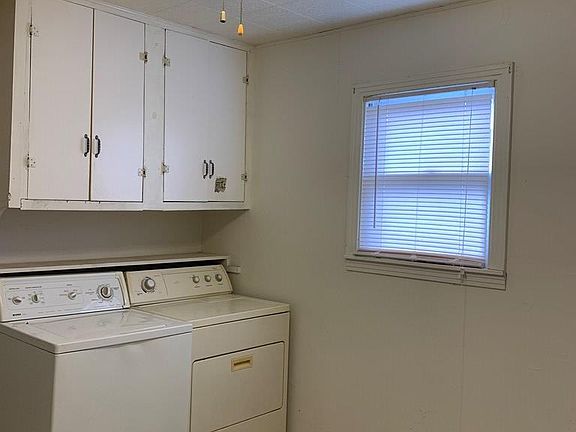 4th image of 1125 E 23rd St
