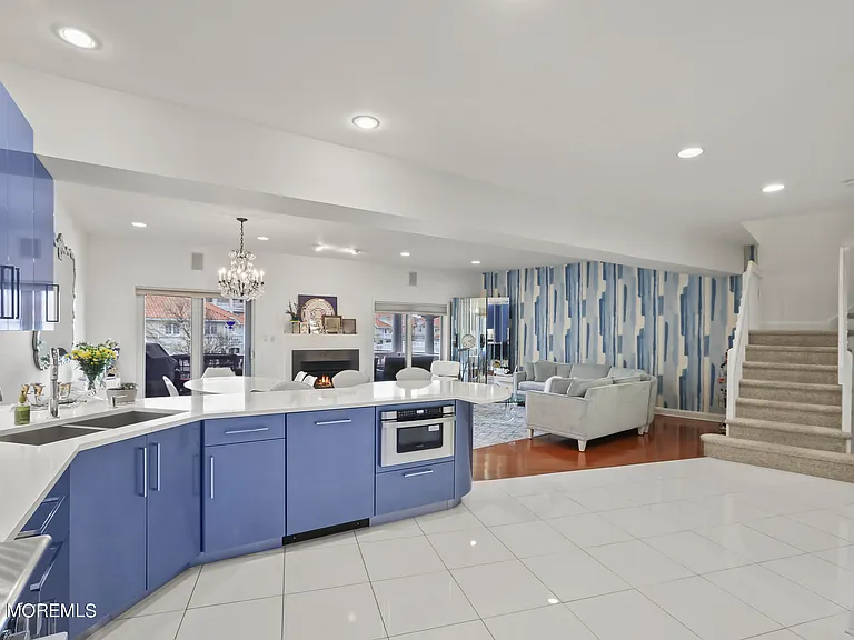 12 Riviera Dr — Photo 4