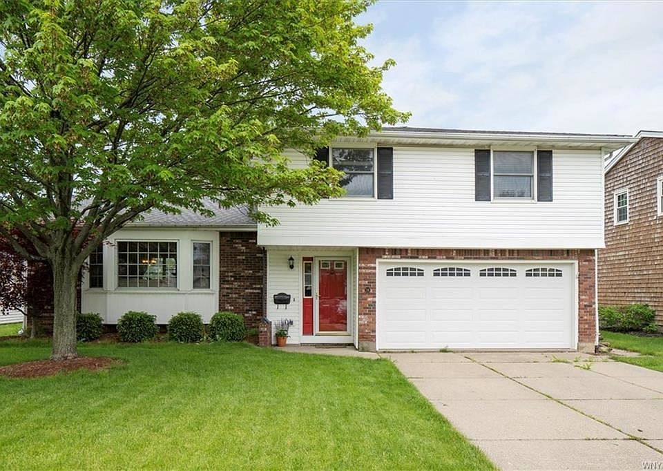 1st image of 24 Robin Hill Dr
