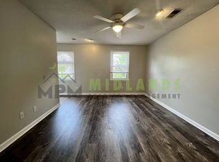 16 Crescent Ln, Columbia, SC 29212