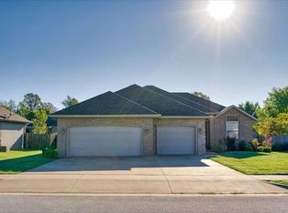 5804 N Vintage Dr, Ozark, MO 65721