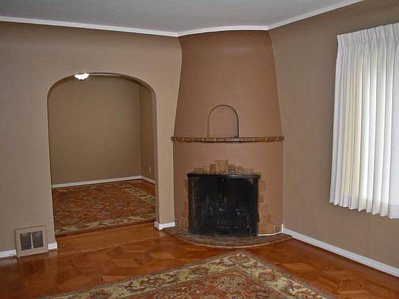 3rd image of 735 Baden Ave