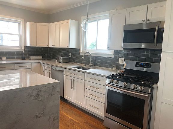 4th image of 477 Nelson Ave