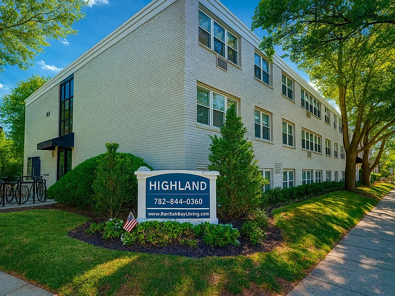 Highland Living — Photo 4