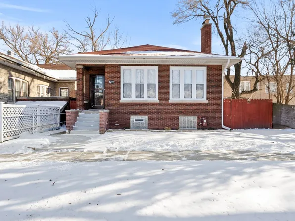 8249 S Harper Ave, Chicago, IL 60619