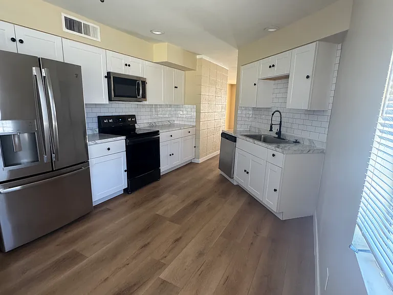 6238 N 14th St #B — Photo 3
