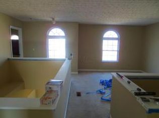 5185 Sand Ct, Groveport, OH 43125